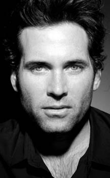 Eion Bailey